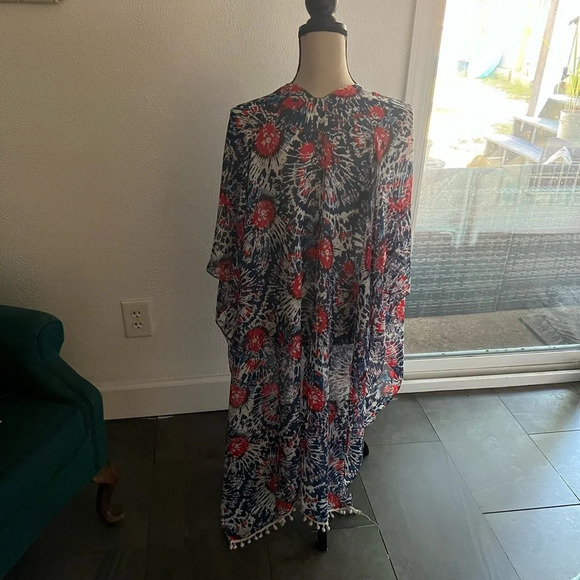 Red whit and blue over the shoulder Shaw - Picture 2 of 3